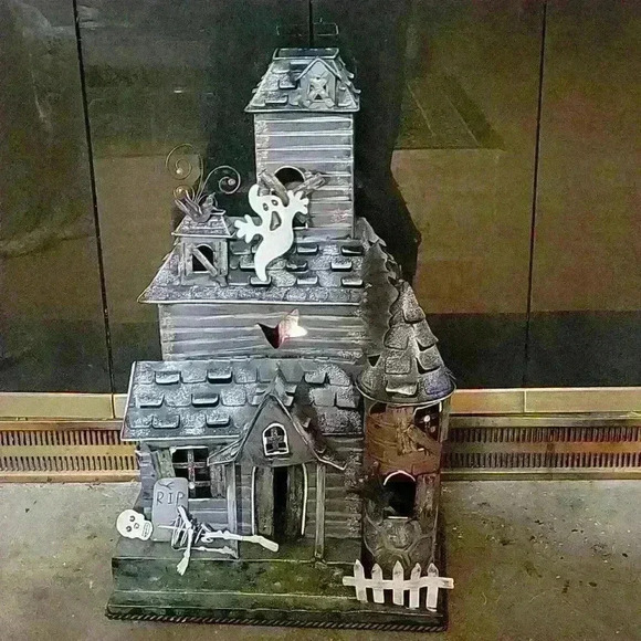 Large Haunted Mansion Candle Holder - Picture 2 of 10